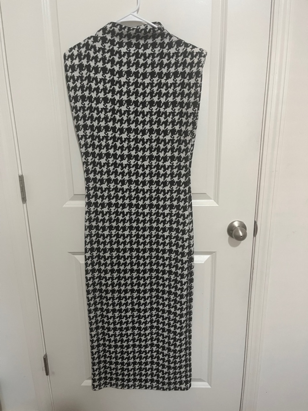 SHEIN Black and White Houndstooth Midi Dress